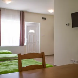airport-microstore-panzio.inbudapesthotels.com/